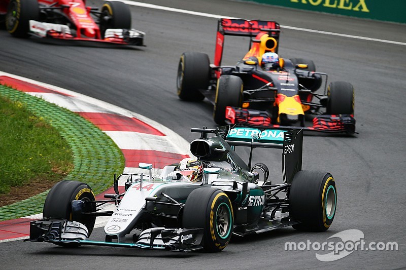 Mercedes necesita un fin de semana perfecto para batir a Red Bull