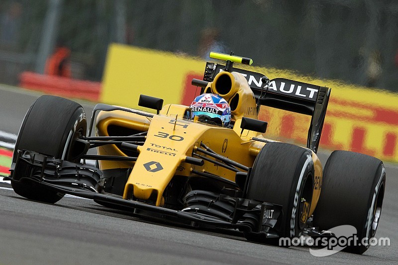 Renault stopt werk aan huidige auto en focust zich op 2017