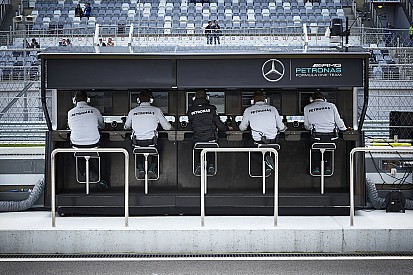 La FIA ha rivisto i limiti sulle comunicazioni radio in F.1
