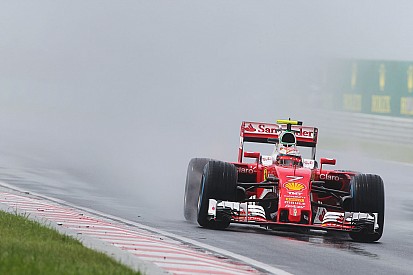 Los pilotos de Ferrari, críticos con los neumáticos de lluvia