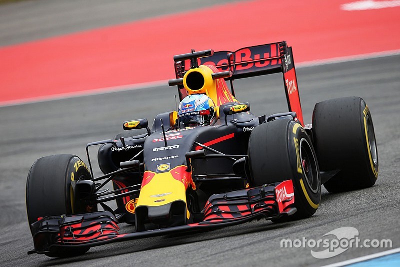 Ricciardo: “La lucha entre Red Bull y Ferrari será ajustada”