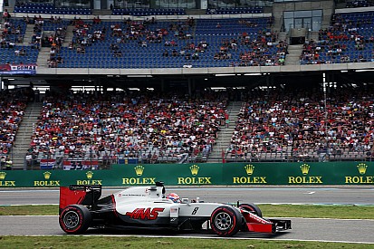 Grosjean penalizará en la parrilla por reemplazo de caja de cambios