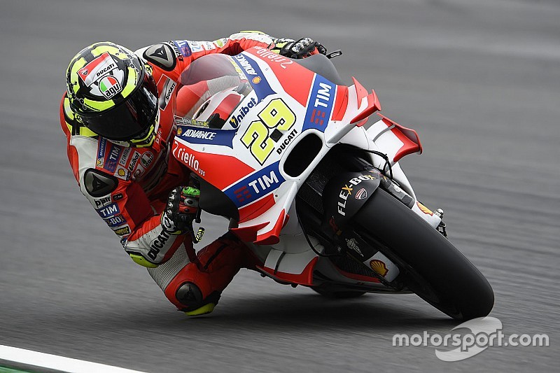 MotoGP in Brno: Ducati-Fahrer Andrea Iannone mit erster Bestzeit
