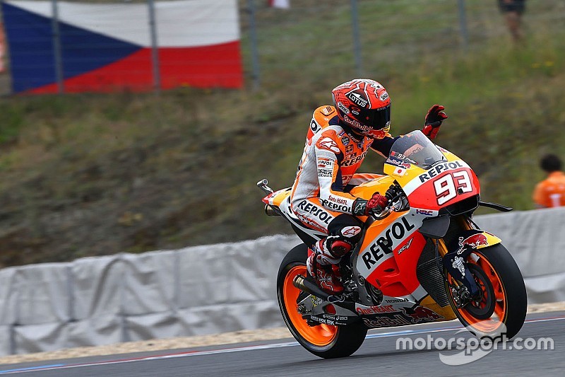 Marquez klopt Lorenzo in strijd voor de pole in Tsjechië