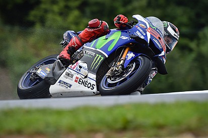 Lorenzo: "Fatto un buon lavoro, le gomme 2017 rendono meglio in curva"