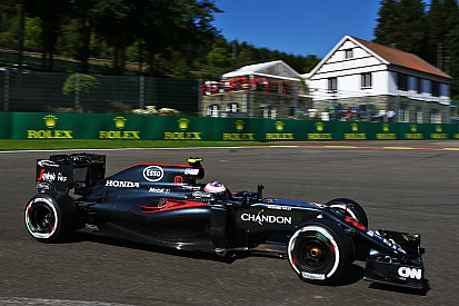 Button: "Niet normaal hoe we om moeten gaan met banden"