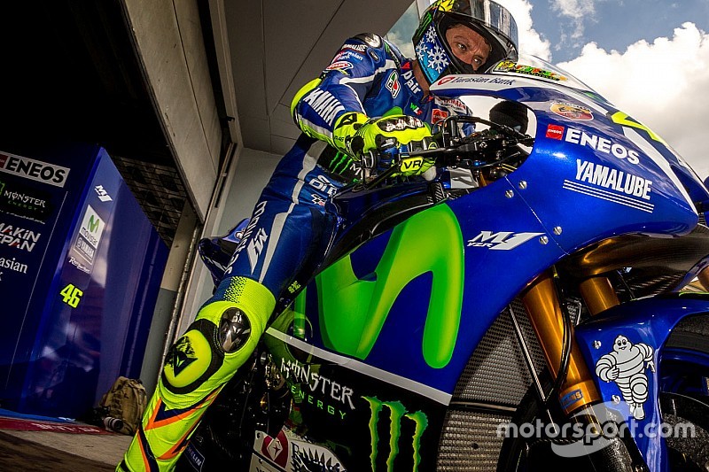 Rossi mengaku tak nyaman dengan YZR-M1 2016