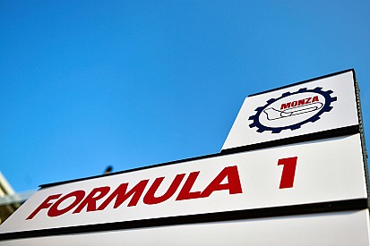 GP d'Italia: c'è la stretta di mano, ma non c'è la firma