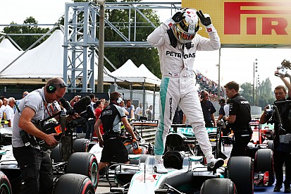 Hamilton klasse apart tijdens kwalificatie Italiaanse Grand Prix