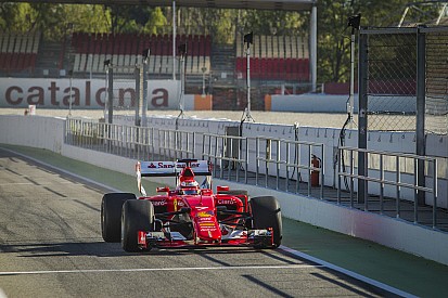 Ferrari працює на тестах Pirelli в Барселоні
