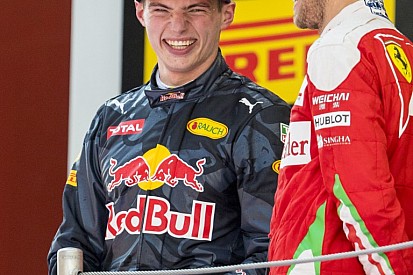 Verstappen kedvese is rendkívül büszke Maxre