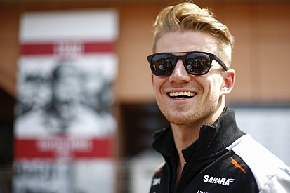 Hülkenberg és Perez energiaitalokból épített tornyot Monte Carlóban!