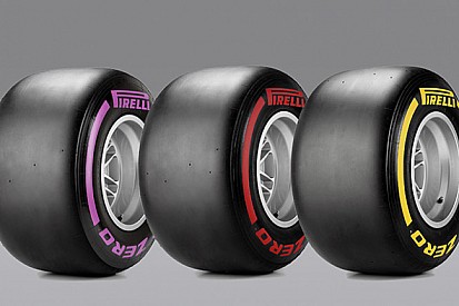 Hátsó kameranézetből a 2017-es széles F1-es hátsó gumi: BRUTÁLIS