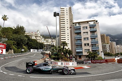 Rosberg is ugyanolyat hibázott, mint Verstappen - csak Ő megúszta!