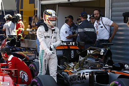 Hamilton a világsztárság felé