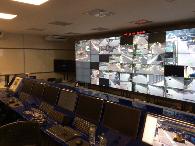Baku is kapott pár F1-es monitort: lesz mit figyelni...