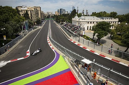 WOW: Bottas 366 km/órával hajtott Bakuban!