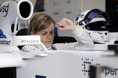 Amikor Susie Wolff kegyetlenül tekeri...