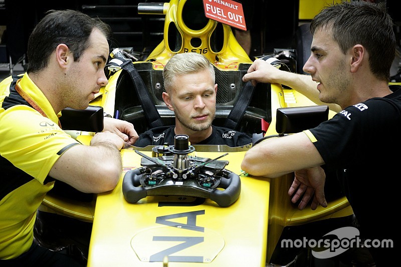 Magnussen ontkent stellen van ultimatum aan Renault