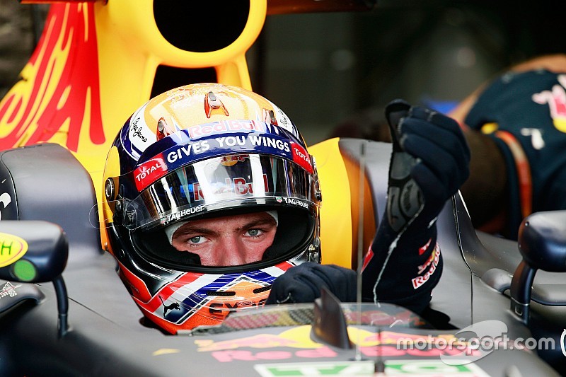 F1シンガポールGPフリー走行1回目タイム結果:フェルスタッペンが首位発進