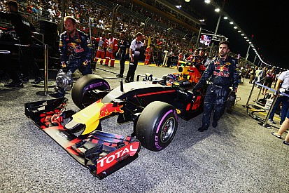 Verstappen reveló la causa de su mala salida
