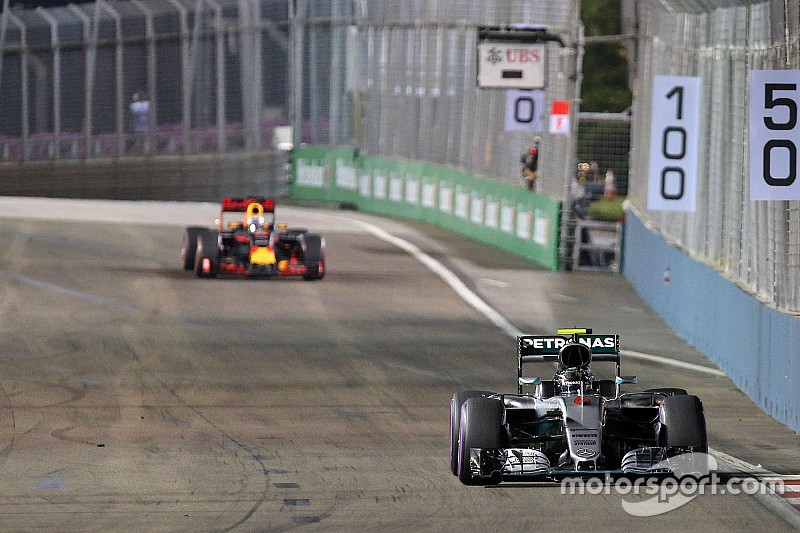 Rosberg admite que fue difícil gestionar los frenos al final de la carrera