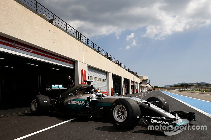 135 кіл в Ле-Кастелло: Mercedes тестує дощові шини Pirelli