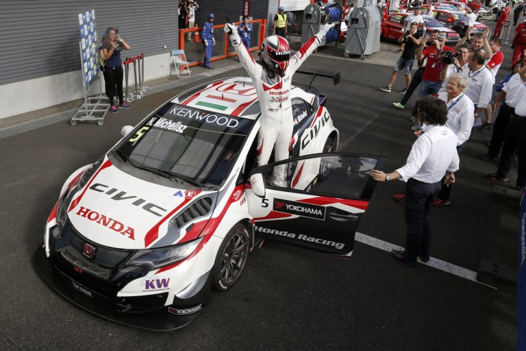Michelisz Norbi innentől kezdve őrületen jó lehet: nincs több teher?
