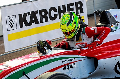 Szertefoszlottak Mick Schumacher F4-es bajnoki álmai Imolában?!