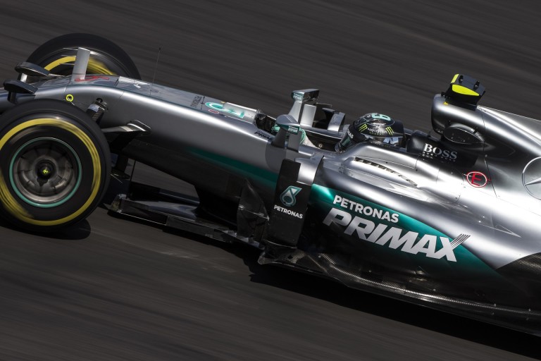 Ilyen, amikor Rosberg villámgyorsan kereket cserél