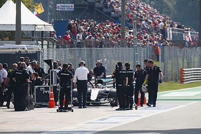 Onboard videón Hamilton brutális rajtelsősége Monzából
