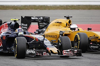 A Renault dobta Perezt, most Sainz és Ocon a kiszemelt?