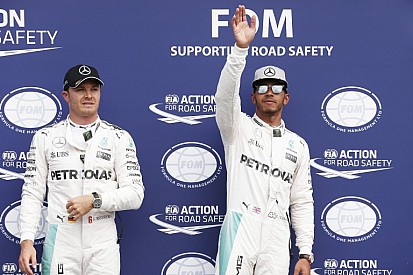 Hamilton megint megmutatta, hogy hozzá képest Rosberg még a "fasorban" sincs