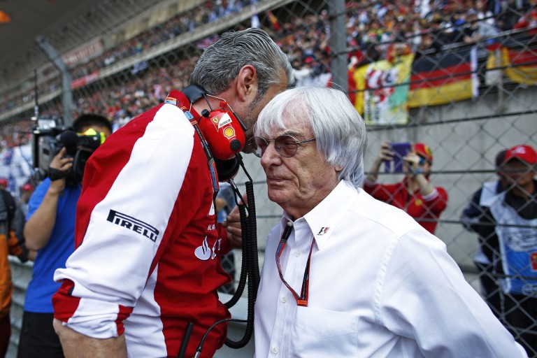 A Forma-1-ben kemény új világ jön: Ecclestone és a Ferrari számára!
