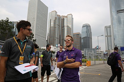 Hong Kong, sorteggiati i quattro gruppi per le qualifiche