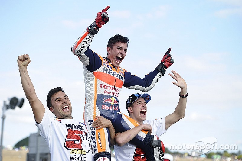 Stand: Marquez stelt titel veilig, strijd om P2 wordt spannend