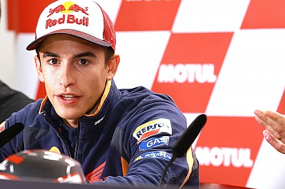 Márquez: “Me hubiera gustado que Stoner corriera, es al único grande que no me he enfrentado”