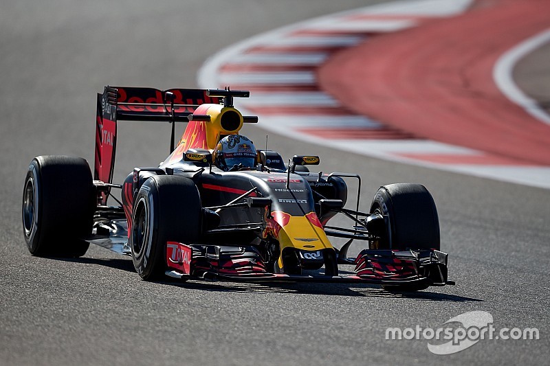 Ріккардо: Red Bull такі ж швидкі, як і Mercedes, або навіть швидше