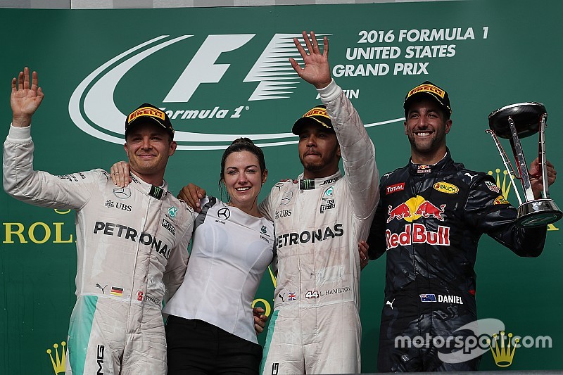 GP Amerika Serikat: Tampil dominan, Hamilton bawa Mercedes raih 1-2