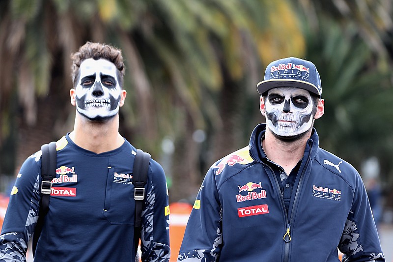 Verstappen y Ricciardo asombran en el paddock