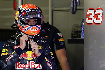 Verstappen - "Vettel passe ses week-ends à hurler dans la radio"