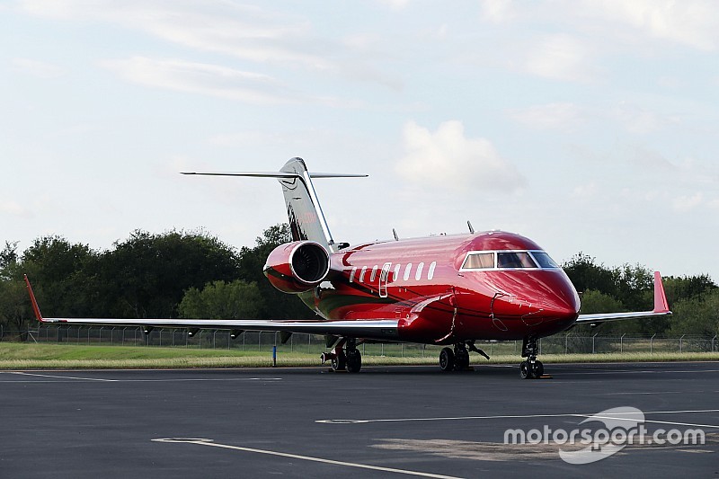Fliegen wie ein Weltmeister: Der Privatjet von Lewis Hamilton