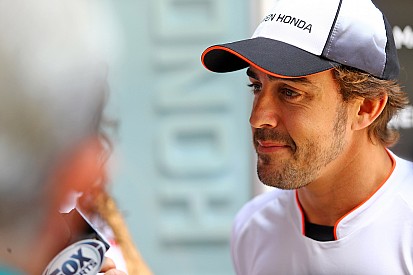 Алонсо хоче послідовності у покараннях з боку FIA