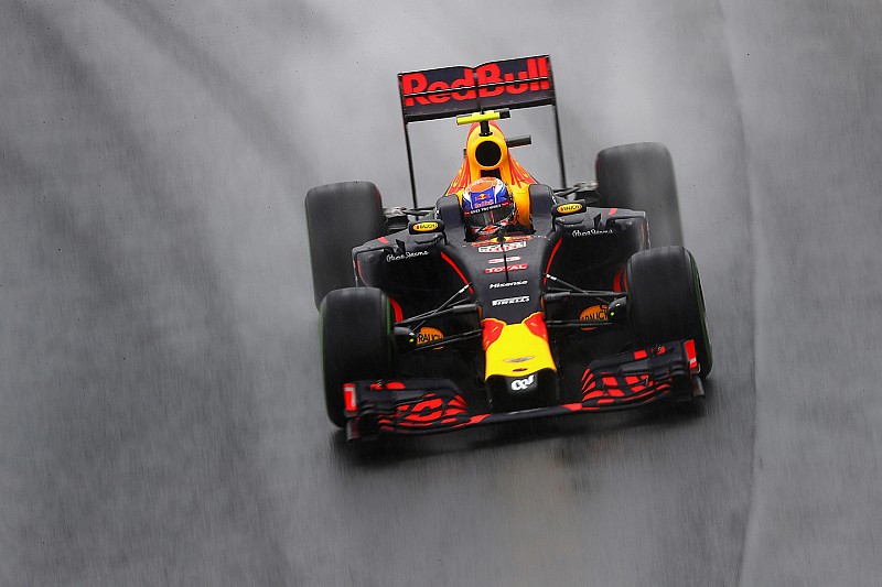 Red Bull explica su arriesgada estrategia