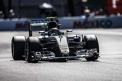 Formel 1 in Abu Dhabi: Niederlage für Nico Rosberg im 1. Training