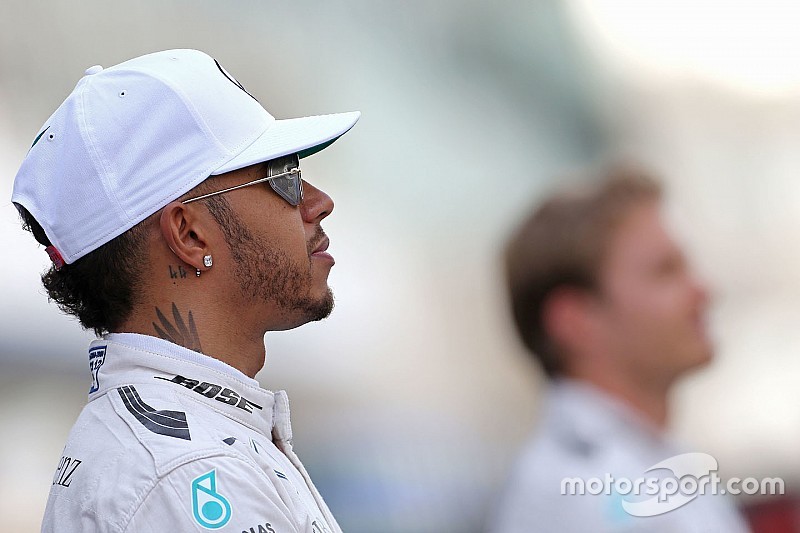 Hamilton: “No me importa a quién elijan para ser mi compañero”