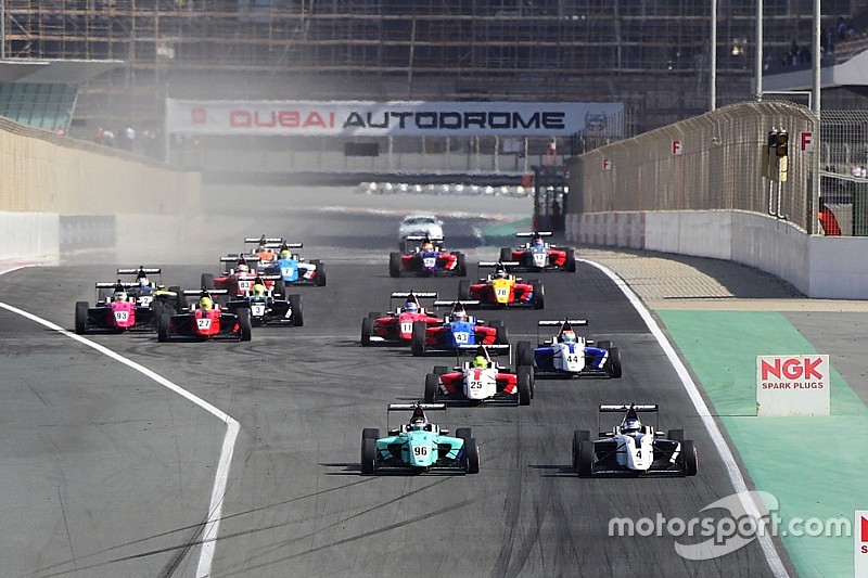 MRF - Mawson prend le large, deux abandons pour Schumacher