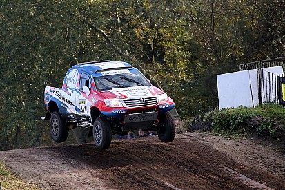 Van Loon klaar voor Dakar: "De Toyota kan zomaar eens de verrassing worden"
