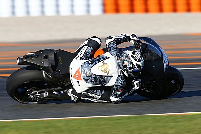 KTM aterriza en MotoGP nadando contra corriente