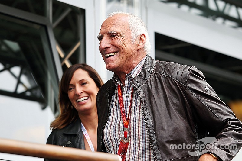 Mateschitz is er zeker van: “Red Bull zal weer het beste chassis hebben”